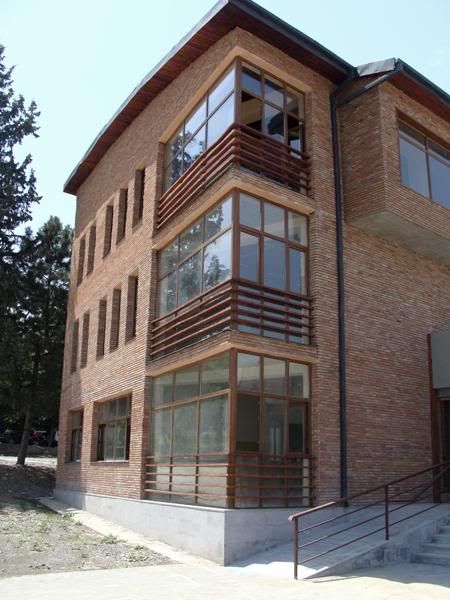 Новая школа в Сигнагcком муниципалитете, в село Джугаани 