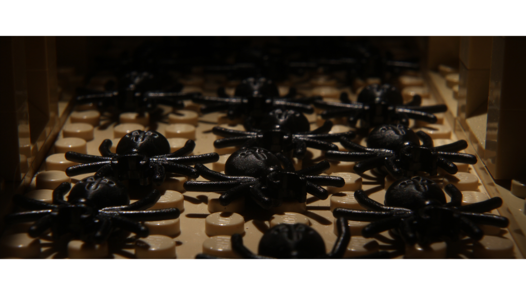 http://i844.photobucket.com/albums/ab3/mobiledeli89/SPIDERS.png