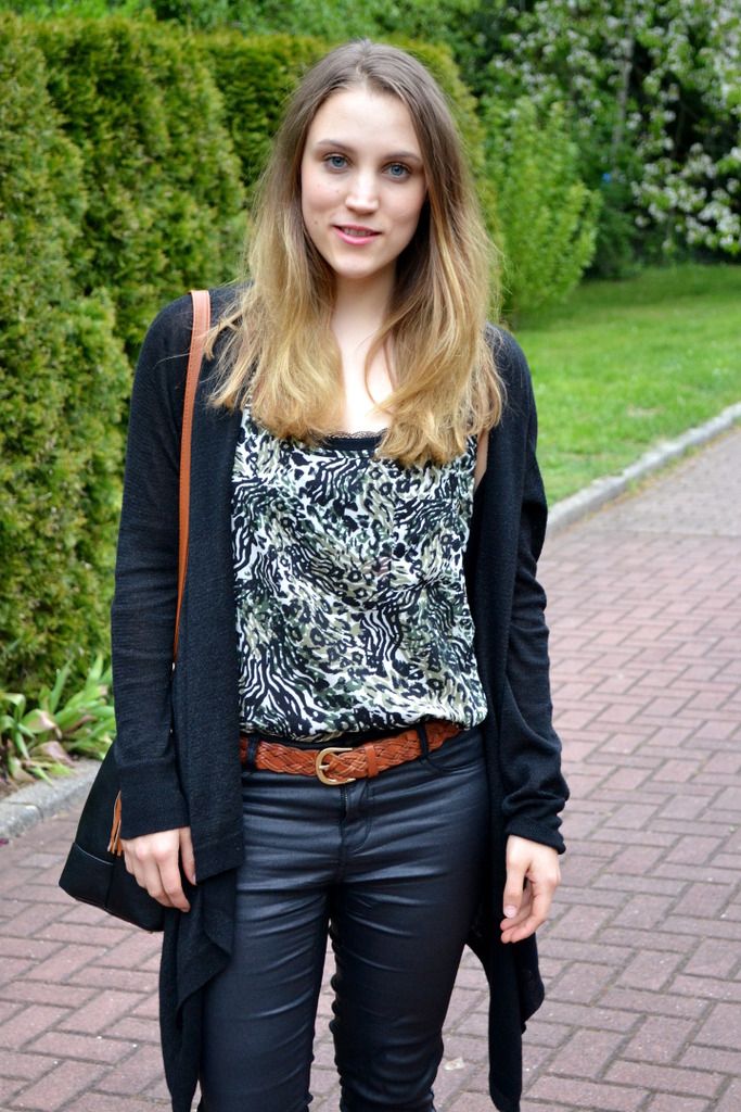 Outfit Coated Pants Casual